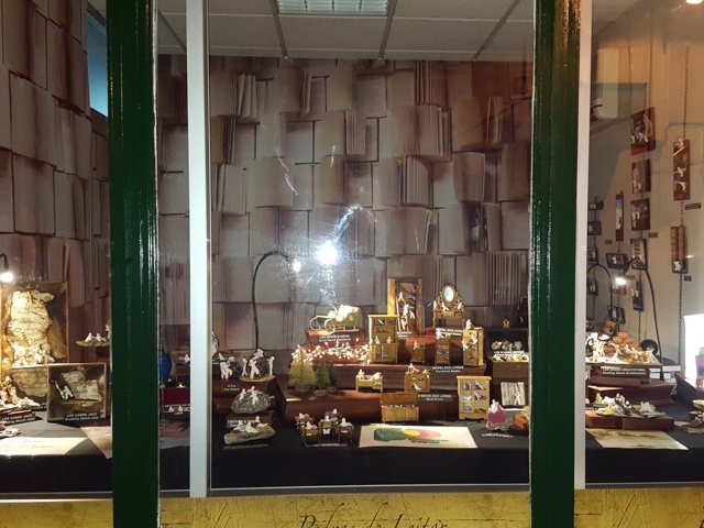 JÁ ABRIU!! SHOWROOM “Pedras de Leitor”